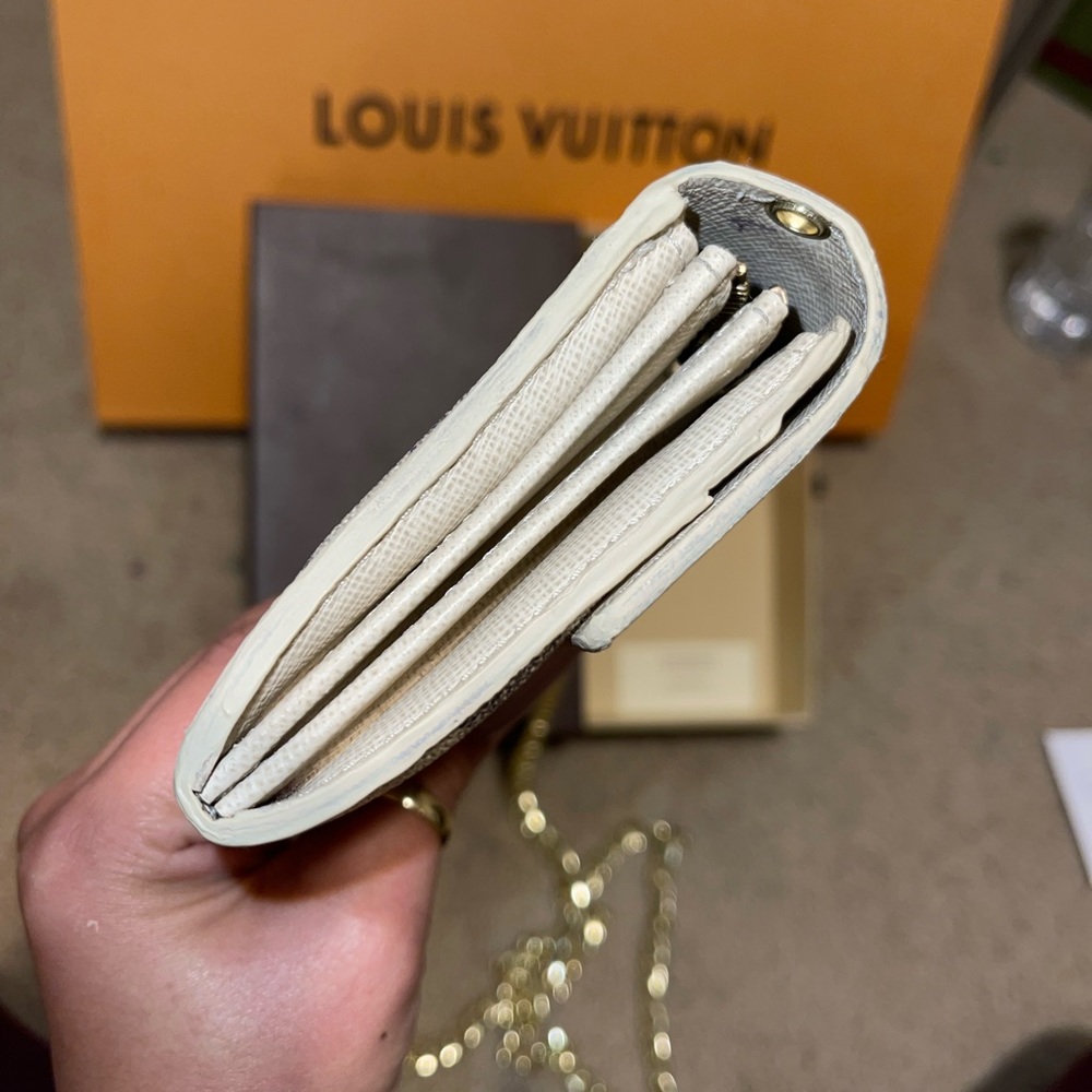Louis Vuitton Sarah Damier crossbody - Picture 3 of 12